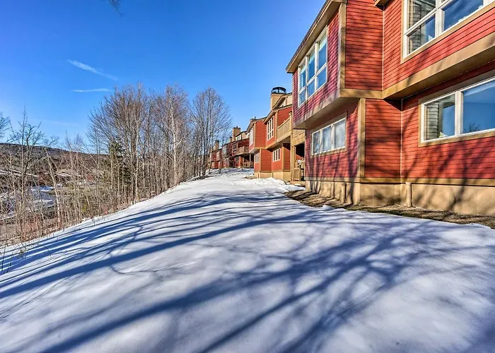 Idyllic Mount Snow Condo W/ View & Amenities!